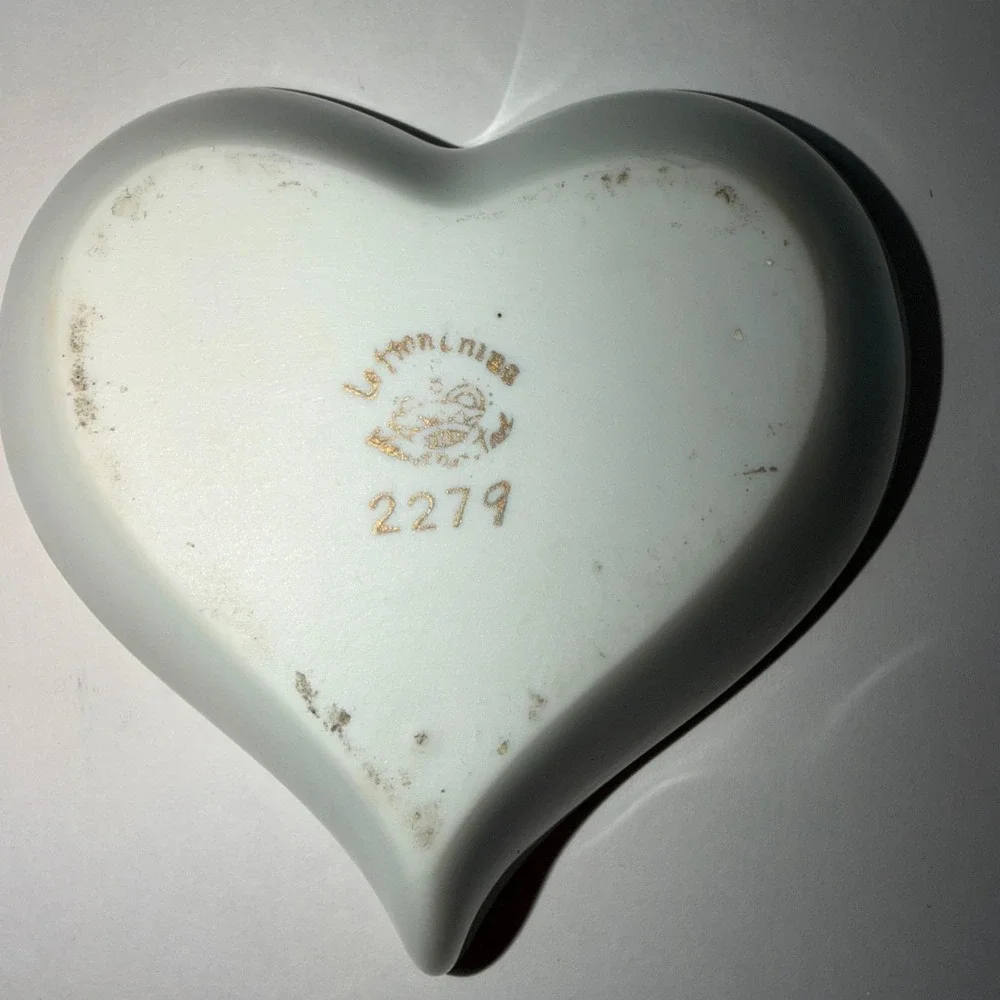 Lefton trinket heart